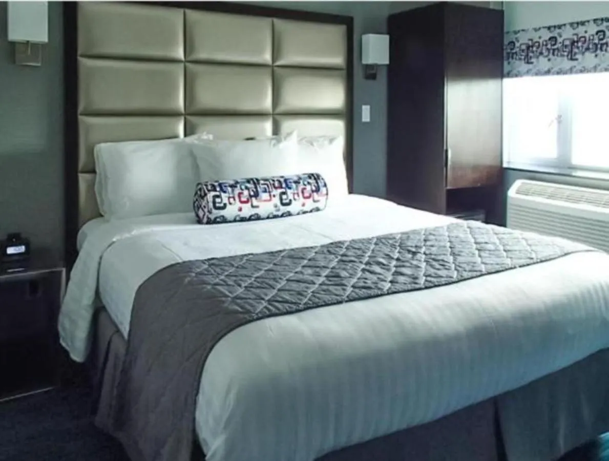 Umbrella Hotel Bronx New York