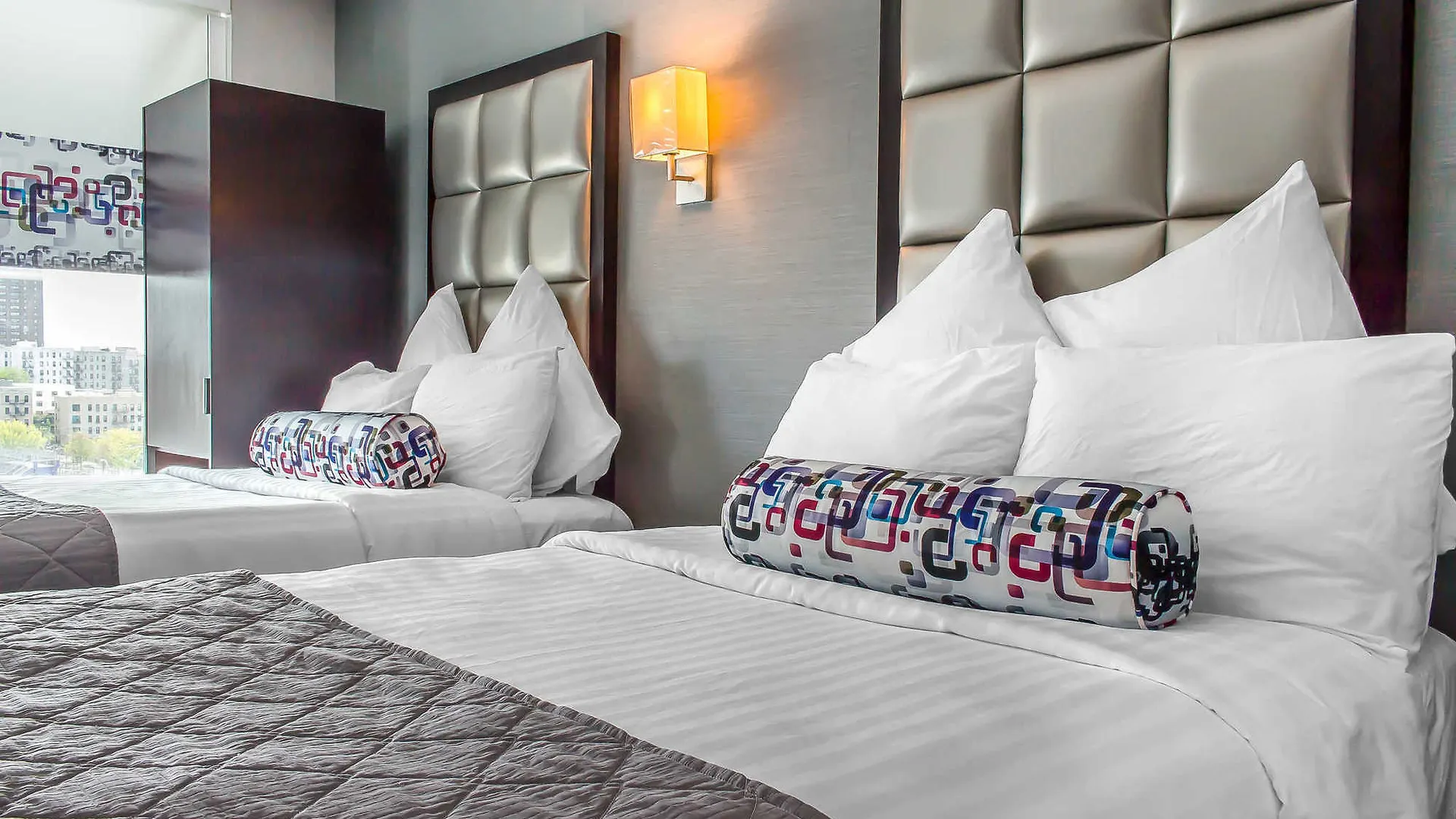 Umbrella Hotel Bronx New York